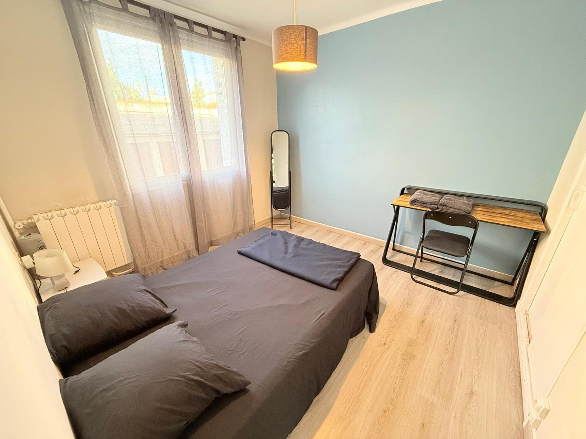 Les Arenes De Nimes - Centre Ville 10 Min Gare -Parking- 2 Chambres Buitenkant foto