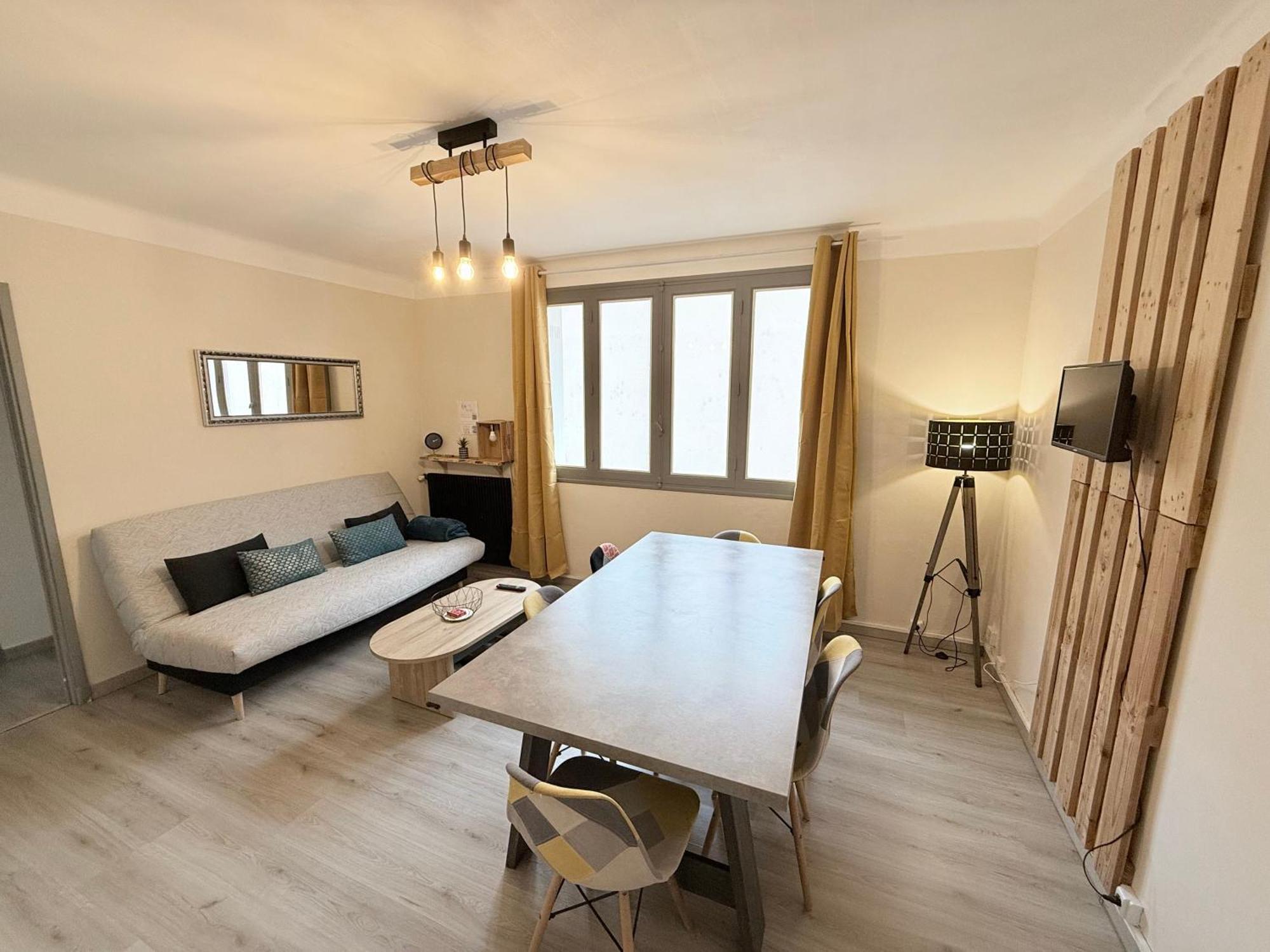 Les Arenes De Nimes - Centre Ville 10 Min Gare -Parking- 2 Chambres Buitenkant foto